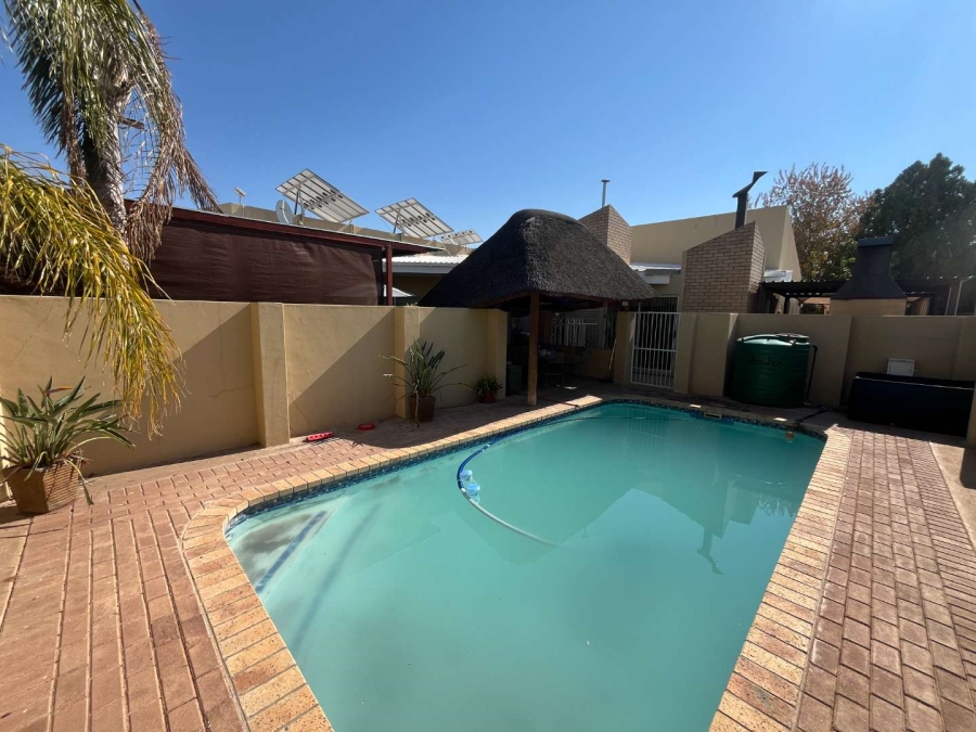3 Bedroom Property for Sale in Keidebees Northern Cape